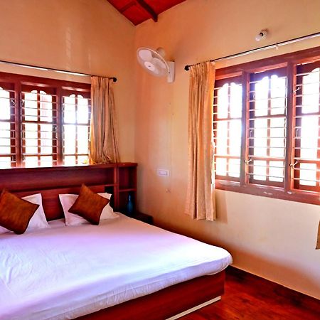 Hulihara Homestay - Full Villa, Coffee Estate & Balcony View Sakleshpur Dış mekan fotoğraf