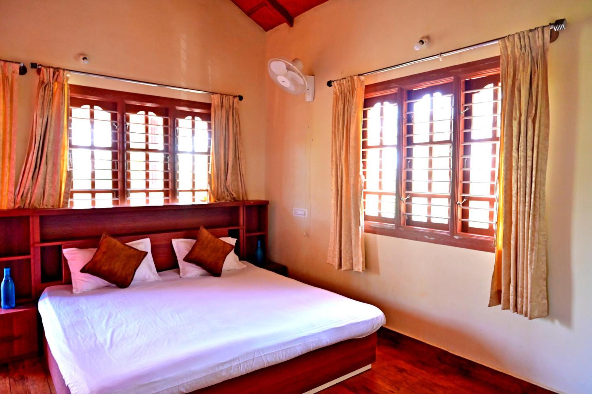Hulihara Homestay - Full Villa, Coffee Estate & Balcony View Sakleshpur Dış mekan fotoğraf