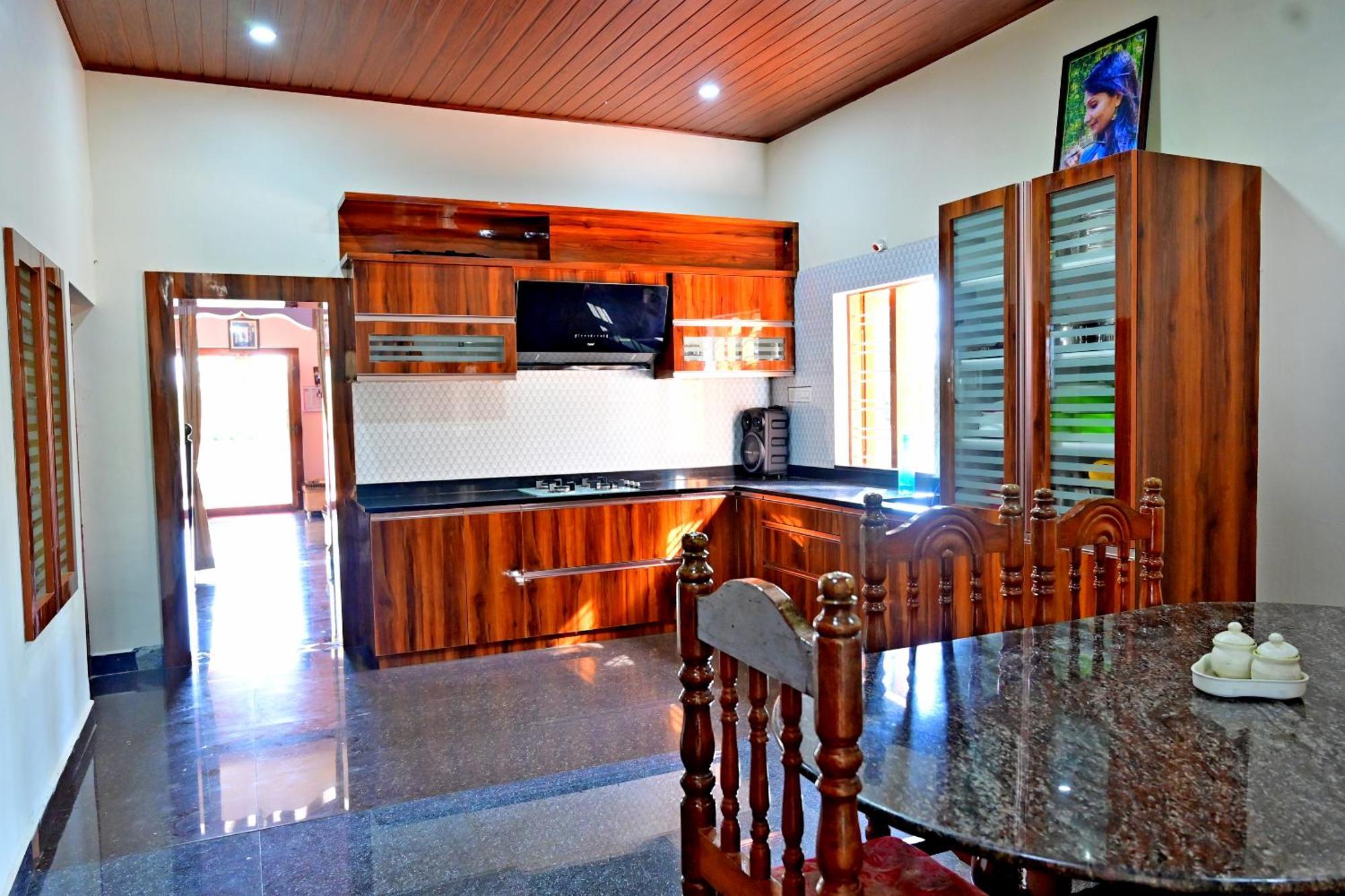 Hulihara Homestay - Full Villa, Coffee Estate & Balcony View Sakleshpur Dış mekan fotoğraf