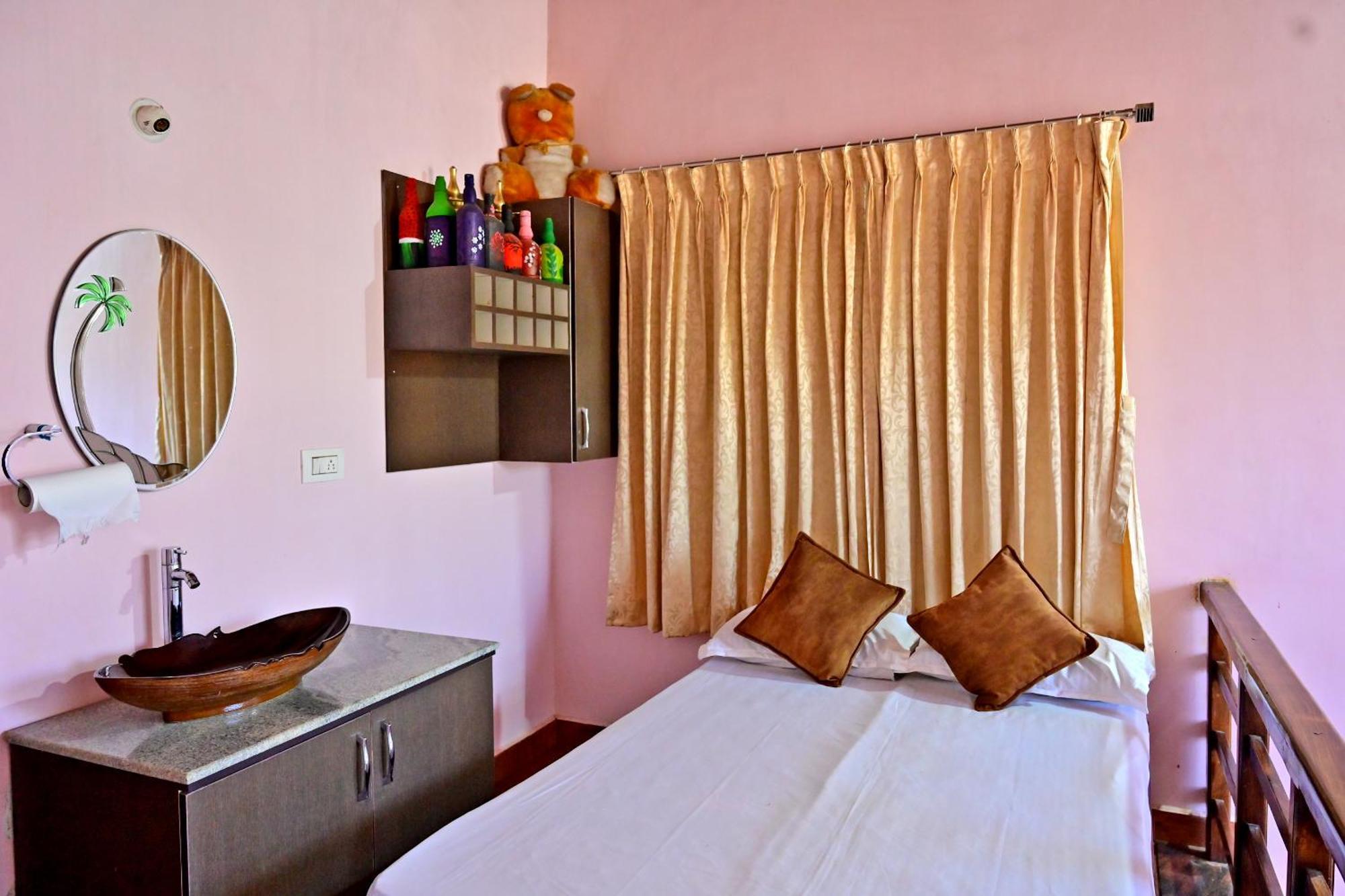 Hulihara Homestay - Full Villa, Coffee Estate & Balcony View Sakleshpur Dış mekan fotoğraf